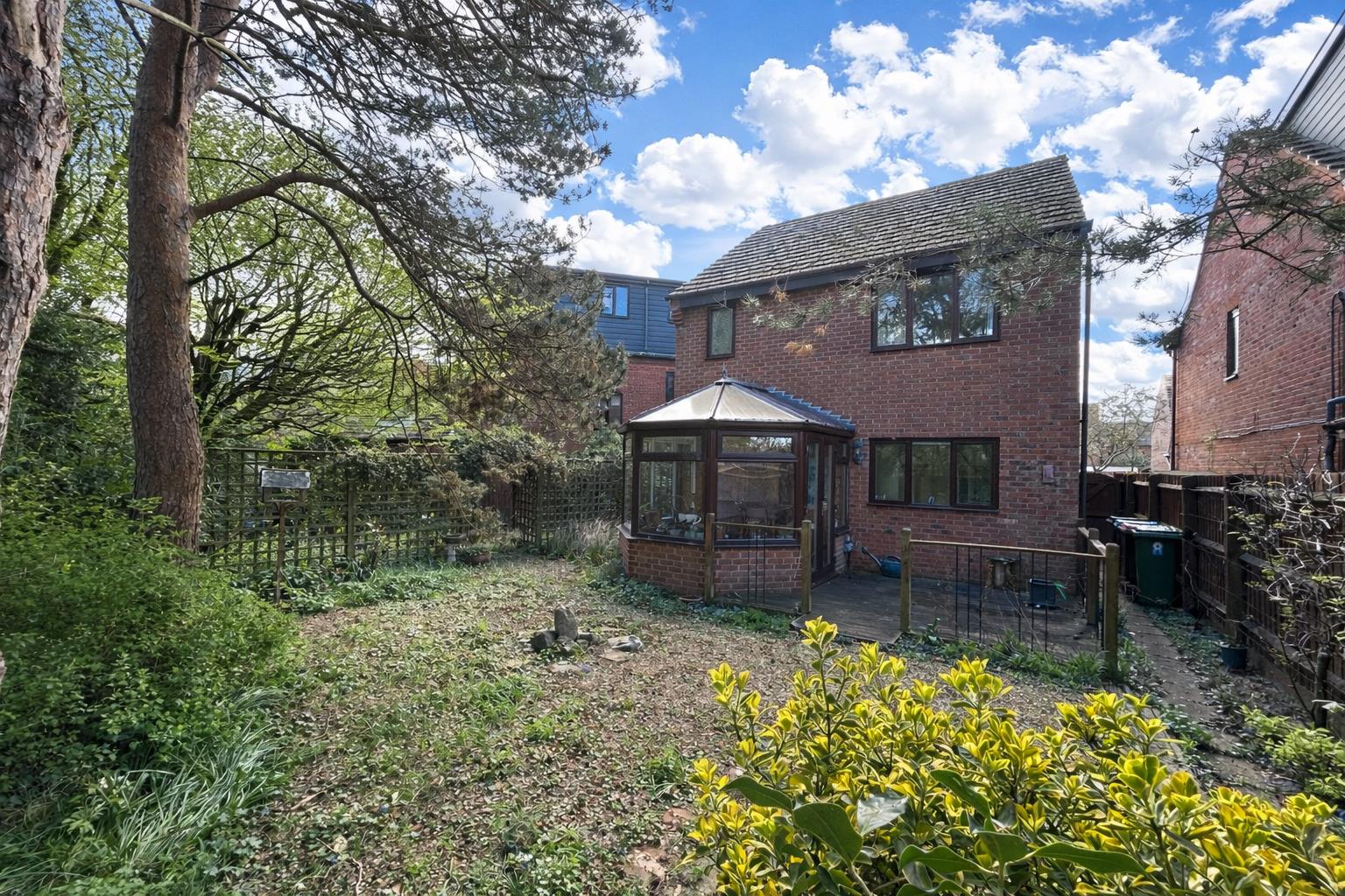 3 bed property in Wolston Meadow, Milton Keynes